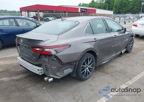 2021 Toyota Camry Se/Se Nightshade Edition z USA, uszkodzony, nr VIN 4T1G11AK0MU483176